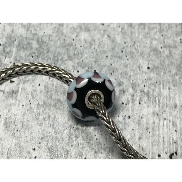 Trollbeads Glass Troll Bead ~ DOLLY ~ Retired 2010 - Picture 2 of 4